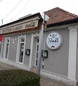 Stadt Étterem & Kávézó