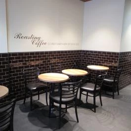 Starbucks - Astoria Budapest - Belső