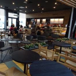 Starbucks - Auchan, Budaörs - Belső