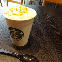 Starbucks - Auchan, Budaörs - Étel/ital