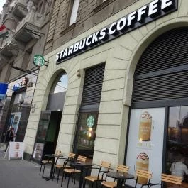 Starbucks - Baross tér Budapest - Külső kép
