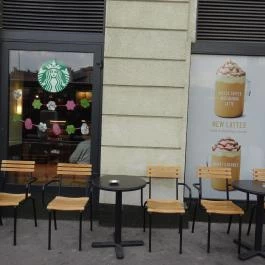 Starbucks - Baross tér Budapest - Külső kép