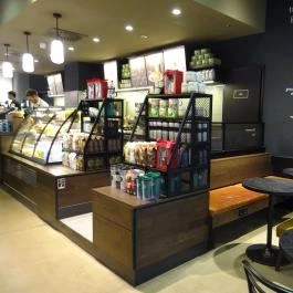 Starbucks - Corvin Plaza Budapest - Belső