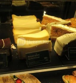 Starbucks - Duna Plaza