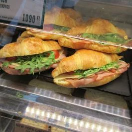 Starbucks - Egyetem tér Budapest - Étel/ital