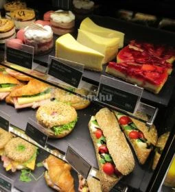 Starbucks - Ferenciek tere