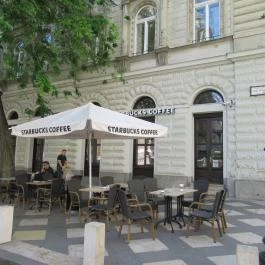 Starbucks - Hercegprímás utca Budapest - Külső kép