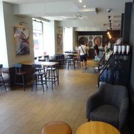 Starbucks - Erzsébet körút Budapest - Belső