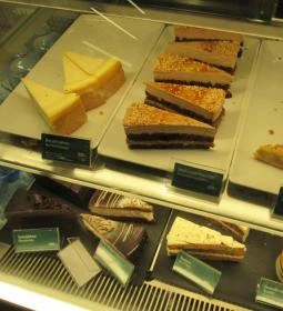 Starbucks - Kolosy tér