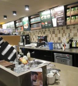 Starbucks - Kolosy tér