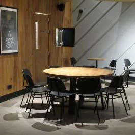 Starbucks - Nyugati tér Budapest - Belső