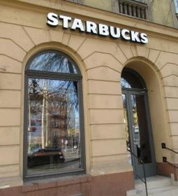 Starbucks - Széna tér