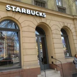 Starbucks - Széna tér Budapest - Külső kép