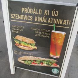 Starbucks - Széna tér Budapest - Külső kép