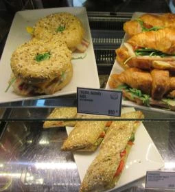 Starbucks - Széna tér