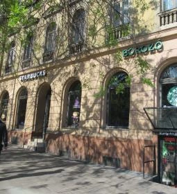 Starbucks - Széna tér