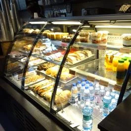 Starbucks - WestEnd City Center Budapest - Belső