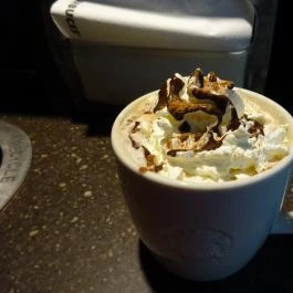 Starbucks - WestEnd City Center Budapest - Étel/ital