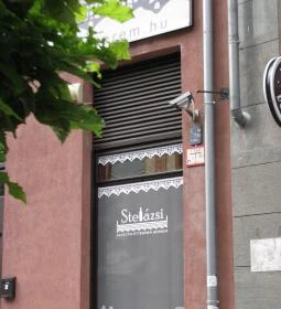 Stelázsi Kávézó, Étterem & Borbár