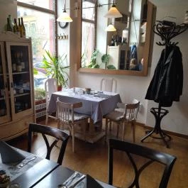 Stelázsi Kávézó, Étterem & Borbár, Budapest - Belső