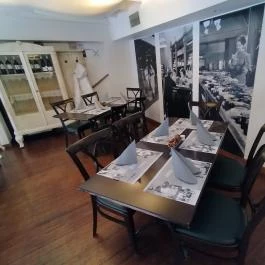 Stelázsi Kávézó, Étterem & Borbár, Budapest - Belső