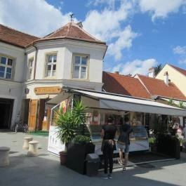 Stella Fagyizó Kőszeg - Külső kép