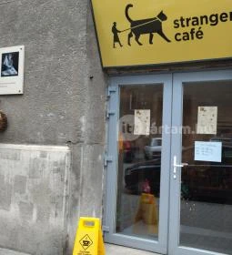 Stranger Café