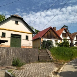 Strázsa-hegy, Monor - Külső kép