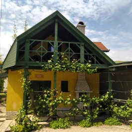 Strázsa-hegy, Monor - Külső kép