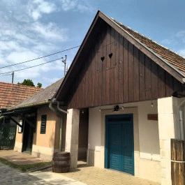 Strázsa-hegy, Monor - Külső kép