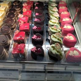 Stühmer Édességbolt Gyöngyös , Gyöngyös - Étel/ital