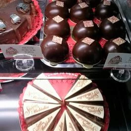 Stühmer Édességbolt & Kávézó - Bartók Béla út Budapest - Étel/ital