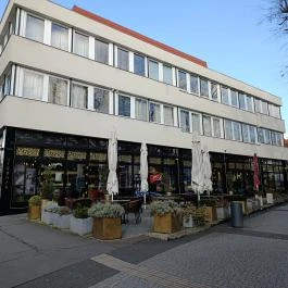 Stühmer Mintabolt, Cukrászda & Cremeria, Eger - Külső kép