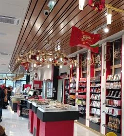 Stühmer Mintabolt, Cukrászda & Cremeria