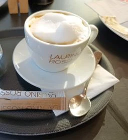 Stühmer Mintabolt, Cukrászda & Cremeria