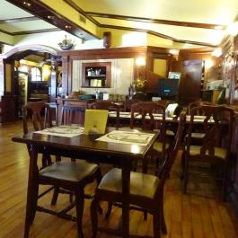 Submarine Station Étterem Budapest - Belső