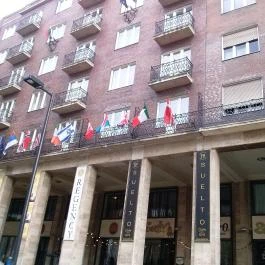 Suelto Cafe & Grill, Budapest - Külső kép