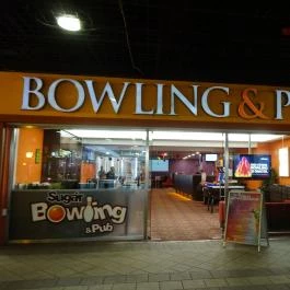 Sugár Bowling & Pub - Sugár Üzletközpont Budapest - Külső kép