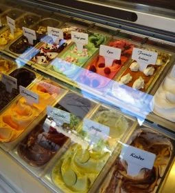 Sulyán Cukrászda (Veresegyház)