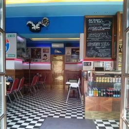 Sunny Diner Pest, Budapest - Belső