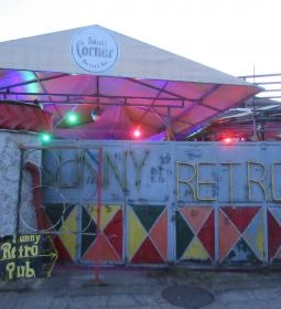 Sunny Retro Pub