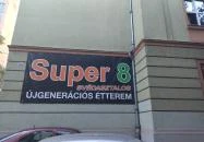 Super 8 Önkiszolgáló Étterem Budapest