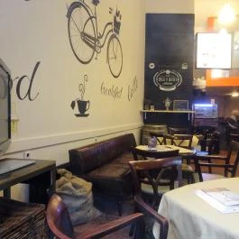 Süti, Budapest - Belső