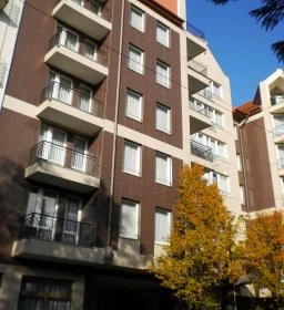 Adina Apartment Hotel 