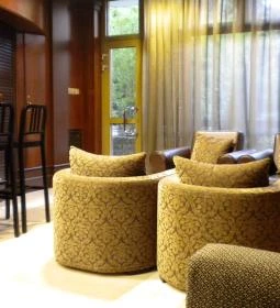 Adina Apartment Hotel 