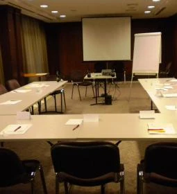 Adina Apartment Hotel 