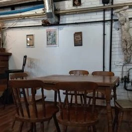 Szabad Bisztró - Új Hely Budapest - Belső