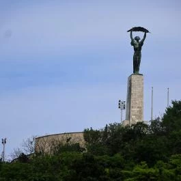 Szabadság szobor Budapest - Egyéb