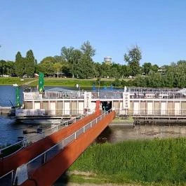 Szabadság Úszóház Szeged - Külső kép