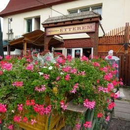 Szablya Étterem Kerepes - Külső kép